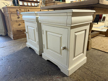 Load image into Gallery viewer, Mahogany Sleigh Bedsides x 2
