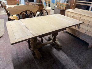 Oak Extendable Table