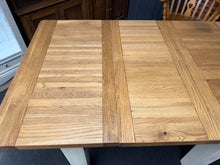 Load image into Gallery viewer, Oak Extendable Table
