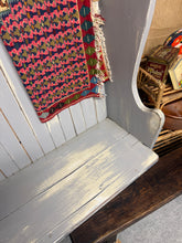 Load image into Gallery viewer, 19th Century Pub Settle

