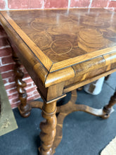 Load image into Gallery viewer, William &amp; Mary Table and Mirror Set
