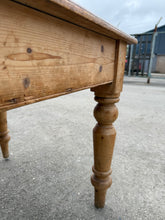 Load image into Gallery viewer, Old Pine Table
