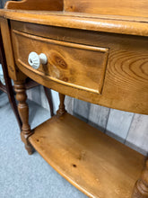 Load image into Gallery viewer, Pine Washstand

