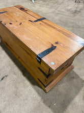 Load image into Gallery viewer, Blanket Box
