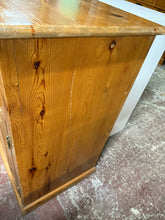 Load image into Gallery viewer, Solid Pine Sideboard
