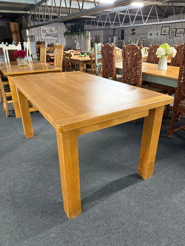 This oak dining table is surprisingly solid and in good overall shape. One plank has moved slightly, giving the appearance of a crack, but it doesn’t impact how the table functions. Comfortable enough to seat 6 to 8 people, it’s great for family meals and gatherings. The legs are fixed and cannot be detached.

Overall Dimensions

156cm long x 91cm wide x 79cm high

DELIVERY AVAILABLE      

For our other items see our website https://fossewayfurniture.co.uk

collection from our shop at CV36 4QZ or purchase 