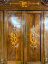 Load image into Gallery viewer, Edwardian Style Compactum
