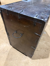 Load image into Gallery viewer, Oriental Hardwood Trunk
