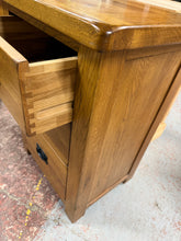 Load image into Gallery viewer, Oak Furniture Land Desk
