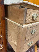 Load image into Gallery viewer, Stripped Oak Chest Of Drawers
