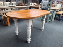 Load image into Gallery viewer, Solid Pine Oval Table
