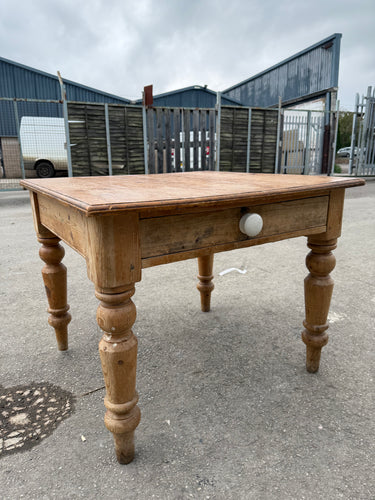 This stunning vintage pine dining table is structurally sound and in overall good condition despite its age. The legs are made of chunky pine and are not removable. The top, although thinner, is still in good condition. Additionally, there is one front drawer for storage.

Overall Dimensions

89cm wide x 84cm deep x 70cm high

DELIVERY AVAILABLE      

For our other items see our website https://fossewayfurniture.co.uk

collection from our shop at cv36, our collection zone at bs36 or otherwise delivery is a
