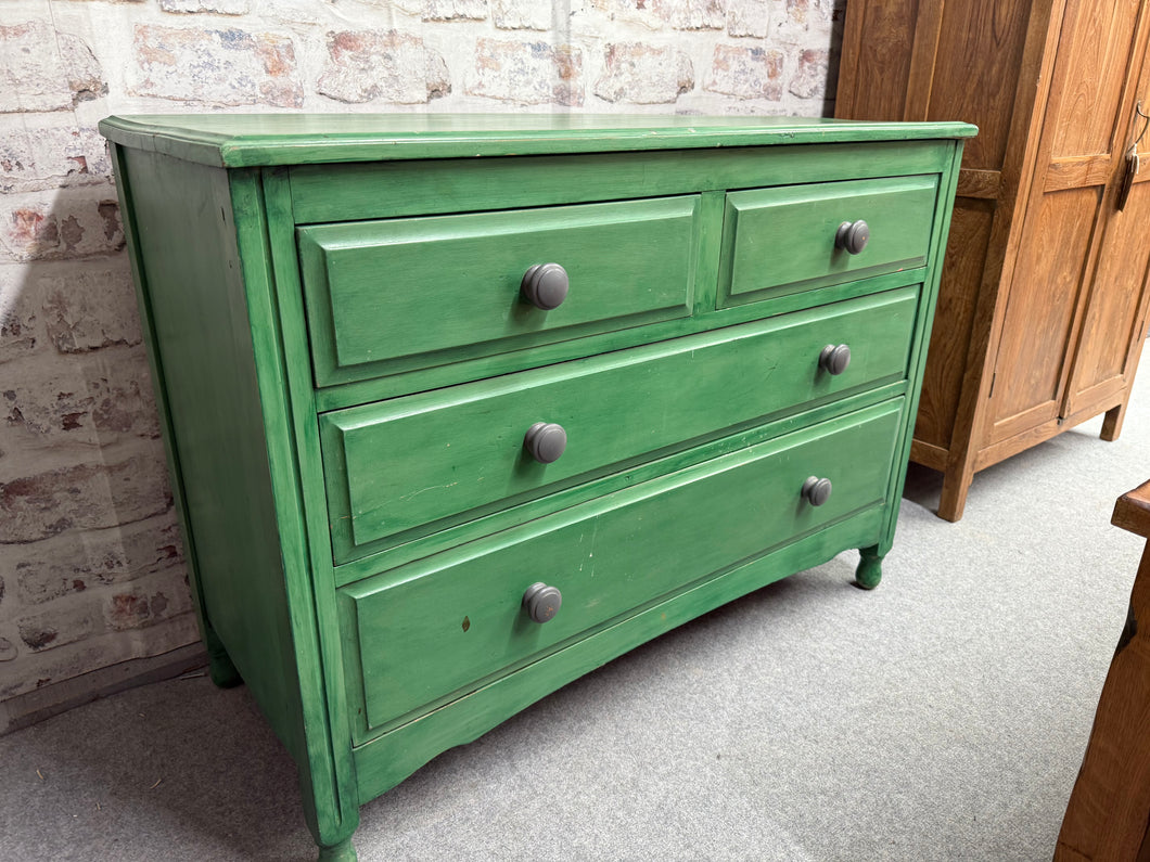 This sturdy wooden chest of drawers is painted a cheerful mid-green shade by its previous owners, with a few spots that might need a little refreshing. It features two small dovetail-jointed drawers above two larger ones, offering plenty of storage space.

Overall Dimensions

104cm wide x 47cm deep x 77cm high

DELIVERY AVAILABLE      

For our other items see our website https://fossewayfurniture.co.uk

collection from our shop at cv36, our collection zone at bs36 or otherwise delivery is available
