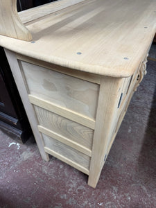 Ercol Dresser