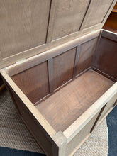 Load image into Gallery viewer, Stripped Oak Blanket Box
