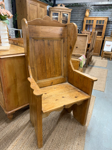 This stunning vintage pine lambing chair is structurally sound and in overall good condition, considering its age. Its warm, timeless design brings a cozy, nostalgic charm to any room. Whether placed in a living area, bedroom, or hallway, it offers both character and comfort.

Overall Dimensions

68cm wide x 48cm deep x 120.5cm high

DELIVERY AVAILABLE      

For our other items see our website https://fossewayfurniture.co.uk

collection from our shop at cv36, our collection zone at bs36 or otherwise delive