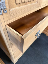 Load image into Gallery viewer, Oak Drinks Cabinet
