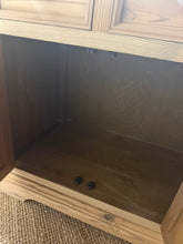 Load image into Gallery viewer, Solid Pine Sideboard
