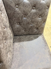 Load image into Gallery viewer, Office Chair
