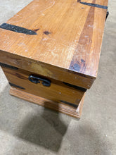 Load image into Gallery viewer, Blanket Box
