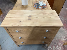 Load image into Gallery viewer, Oak Chest Of Drawers
