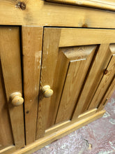 Load image into Gallery viewer, Solid Pine Sideboard
