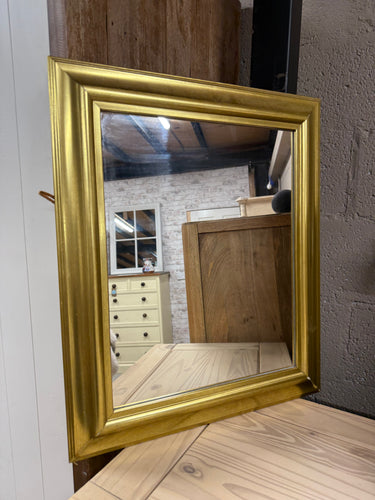 This charming small mirror features a sturdy gold frame and is in great overall shape. It shows some minor signs of use but nothing significant. A convenient string on the back makes hanging simple and hassle-free.

Delivery Available

Overall Dimensions

53cm wide x 63.5cm high
