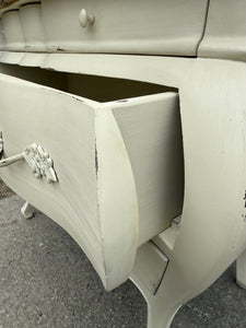 Bombe Chest