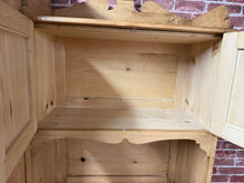 Load image into Gallery viewer, Victorian Pine Compactum
