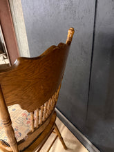 Load image into Gallery viewer, 2 x American Pine Chairs
