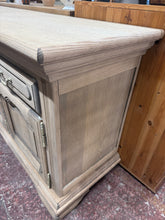 Load image into Gallery viewer, Oak Sideboard
