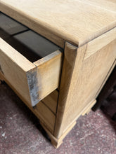 Load image into Gallery viewer, Stripped Oak Drawers
