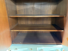 Load image into Gallery viewer, Linen Press
