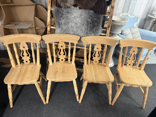 A timeless collection of four solid pine chairs, restored to show their natural character. Each piece has been carefully stripped to reveal their natural colour so a protective wax coating would enhance both durability and appearance if desired.

Overall Dimensions

approx : 39cm wide x 39.5cm deep x 83.5cm high

DELIVERY AVAILABLE      

For our other items see our website https://fossewayfurniture.co.uk

collection from our shop at CV36 4QZ or purchase online for delivery.
