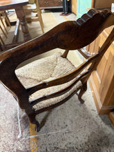 Load image into Gallery viewer, Oak Carver
