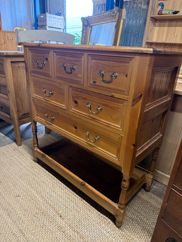 This charming solid pine chest of drawers is sturdy and well-maintained. While it shows some signs of use, the marks are minor and add character. It offers plenty of storage space with three small dovetail jointed drawers, two medium drawers, one large drawer, and a convenient lower shelf.

Overall Dimensions

95cm wide x 45.5cm deep x 98cm high

DELIVERY AVAILABLE      

For our other items see our website https://fossewayfurniture.co.uk

collection from our shop at cv36, our collection zone at bs36 or oth