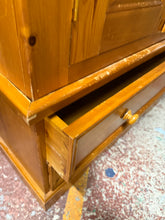 Load image into Gallery viewer, Solid Pine Wardrobe
