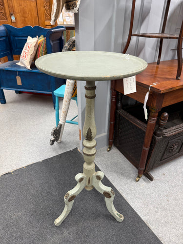 This charming hand-painted plant stand / side table is sturdy and well-maintained. While it shows a few signs of wear, these only enhance its character. Ideal for displaying your favourite vase or enjoying a cosy cup of coffee.

Delivery Available

Overall Dimensions

40.5cm diameter x 90cm high  
