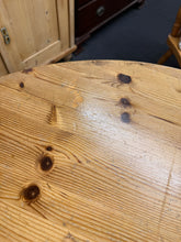 Load image into Gallery viewer, Two Tone Round Table
