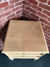Load image into Gallery viewer, Mahogany Lamp Table
