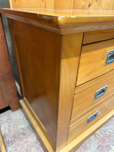Load image into Gallery viewer, Oak Effect Drawers
