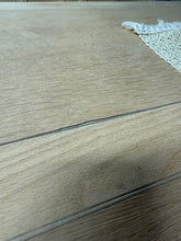 Load image into Gallery viewer, Oak Extendable Table
