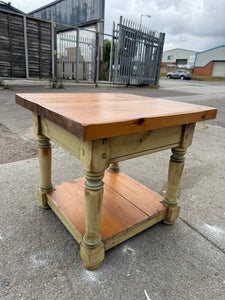 This charming solid pine side table features a light green distressed paint finish applied by its previous owners, which might benefit from a little touch-up or a gentle sanding. It also includes a convenient lower shelf for extra storage.

Delivery Available

Overall Dimensions

61cm wide x 61cm deep x 56.5cm high 

Split the cost over 3 months with KLARNA when you spend £50 or more          

All our items are second hand so may have a few marks,knocks ,chips etc that aren't clearly seen in the photos.

P