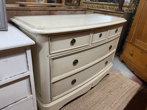 This charming French-style chest of drawers is sturdy and generally well-preserved. It shows some signs of use, including a missing handle, but nothing too serious. Featuring three small dovetail-jointed drawers above two larger ones, it offers plenty of storage space.

Overall Dimensions

125cm wide x 54cm deep x 84cm high

DELIVERY AVAILABLE      

For our other items see our website https://fossewayfurniture.co.uk

collection from our shop at cv36, our collection zone at bs36 or otherwise delivery is ava