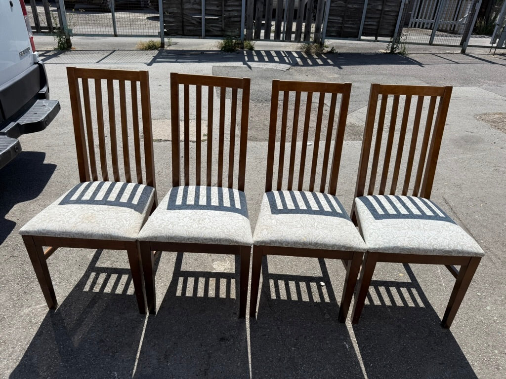 This cheerful set includes four sturdy wooden dining chairs, all in good shape. While the frames show some minor marks and the seats might benefit from a quick clean, overall they’re ready to brighten up your dining space.

Overall Dimensions

approx : 47cm wide x 47cm deep x 98cm high

DELIVERY AVAILABLE      

For our other items see our website https://fossewayfurniture.co.uk

collection from our shop at cv36, our collection zone at bs36 or otherwise delivery is available
