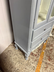 French Style Display Unit