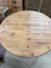 Load image into Gallery viewer, Country Pine Dining Table
