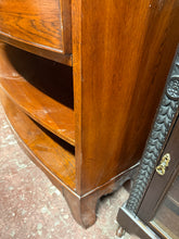 Load image into Gallery viewer, Willis &amp; Gambier Bookcase
