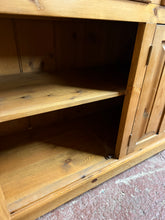 Load image into Gallery viewer, Solid Pine Sideboard
