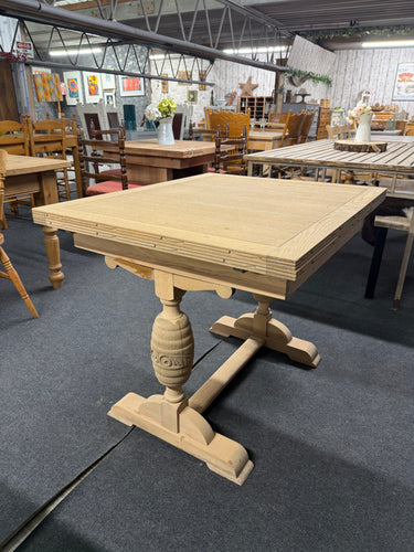 This beautiful extendable oak dining table is sturdy and generally well maintained. It has been stripped down, so a layer of wax might be needed to protect the surface. Although some veneer has peeled off the top, it doesn't impact its functionality. It comfortably seats 4 when closed and expands to fit 6-8 guests.

Overall Dimensions

100cm long x 82cm deep x 75cm high

158cm when extended

DELIVERY AVAILABLE      

For our other items see our website https://fossewayfurniture.co.uk

collection from our sh